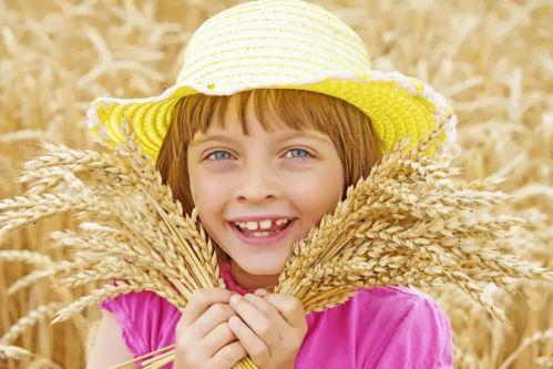 吃瓜娱乐酱父母的爱,父母爱的甜蜜滋味